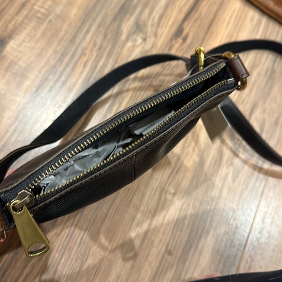 FOSSIL Voyager SM XBODY BLACK NWT crossbody bag - Picture 4 of 4